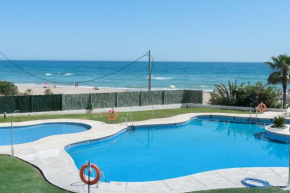 Гостиница Apartamento a pie de playa con preciosas vistas  Марбелья